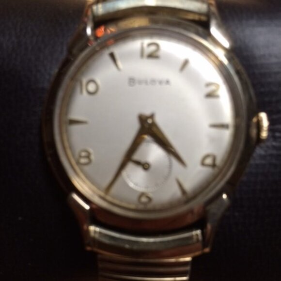 Bulova Vintage Gold Watch Automatic In Good Working Condition - Picture 2 of 15
